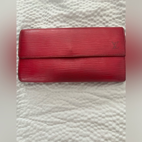 LV red epi long wallet - Picture 5 of 16